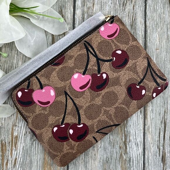 Coach Corner Zip Wristlet In Signature Canvas Cherry Print Wallet Purse - Picture 3 of 6